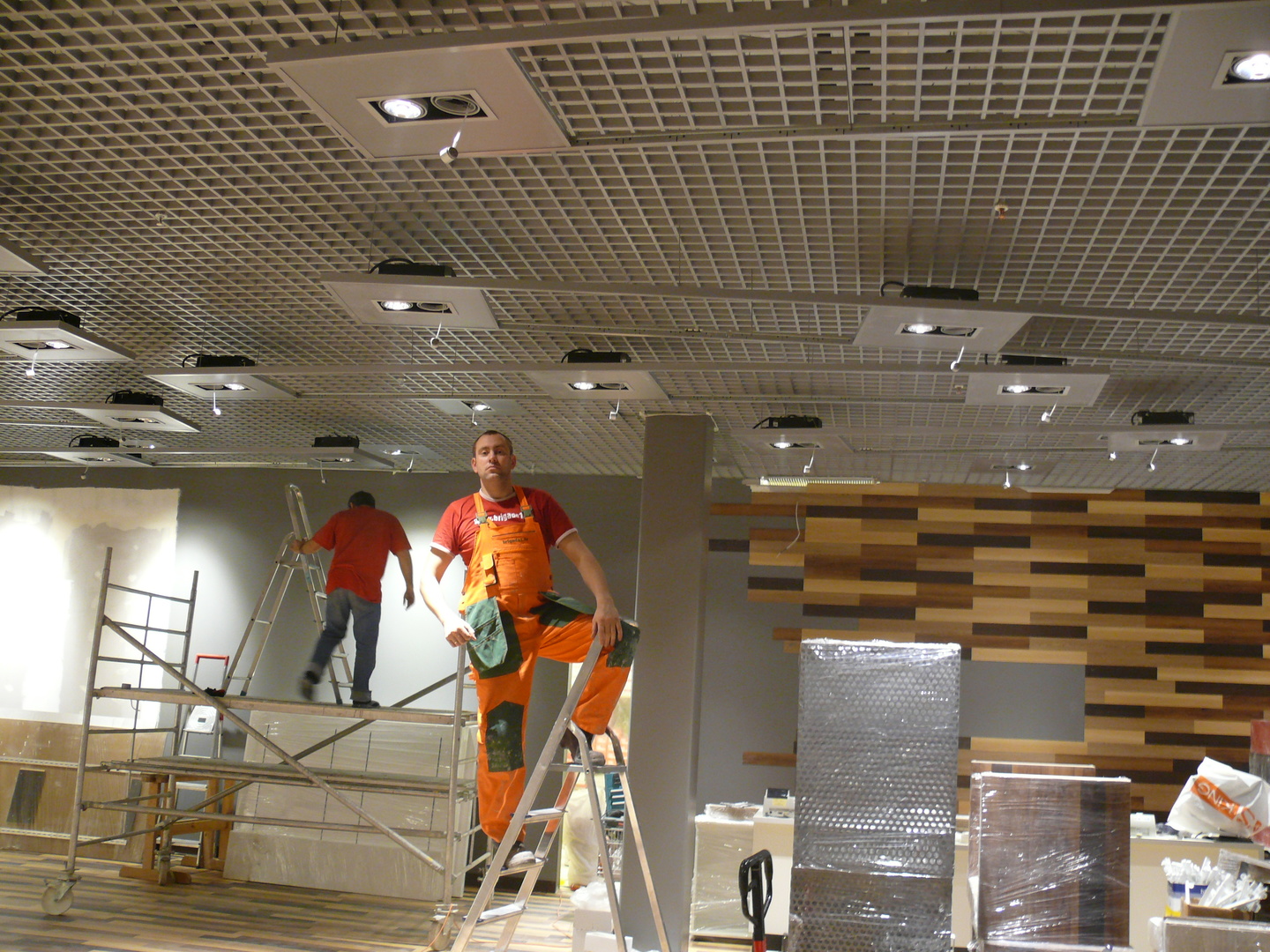 Особенности монтажа электрики в магазинах